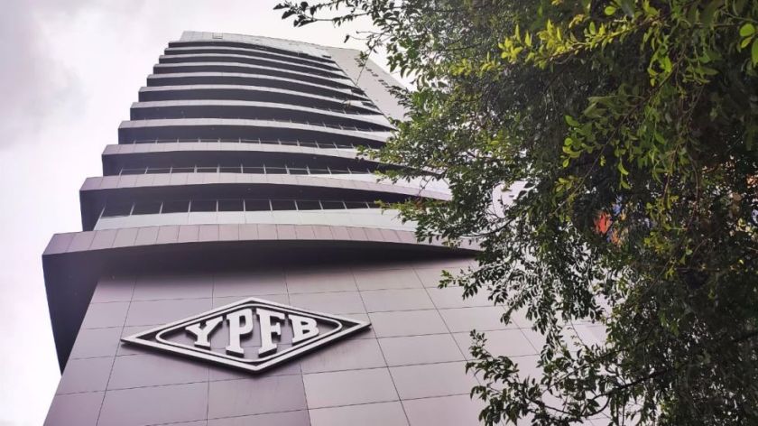 Caso Gasolina: Aprehenden a exdirectora jurídica de YPFB Corporación