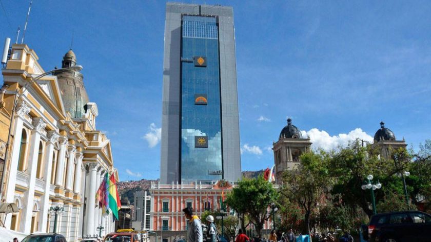 Gobierno oficializa estructura de 12 ministerios