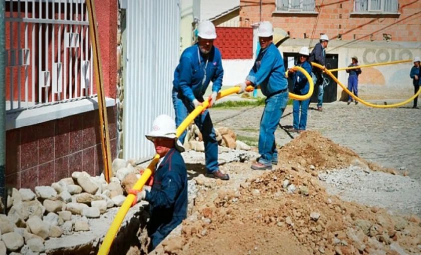 YPFB anuncia inversiones para instalar 60.400 nuevas conexiones de gas domiciliario