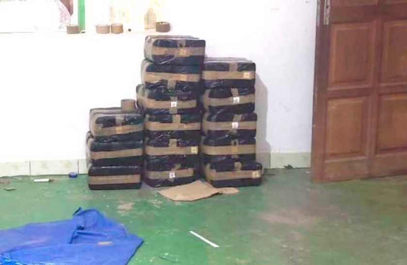 Villazón: Allanamiento a un inmueble permitió incautar coca prensada