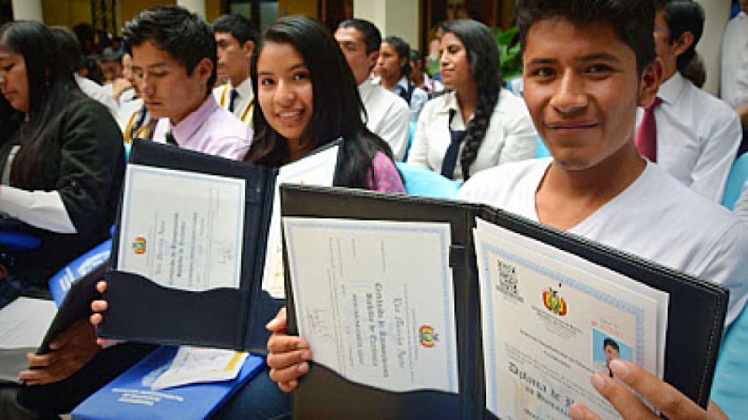 Desde noviembre bachilleres tendrán su título de forma digital