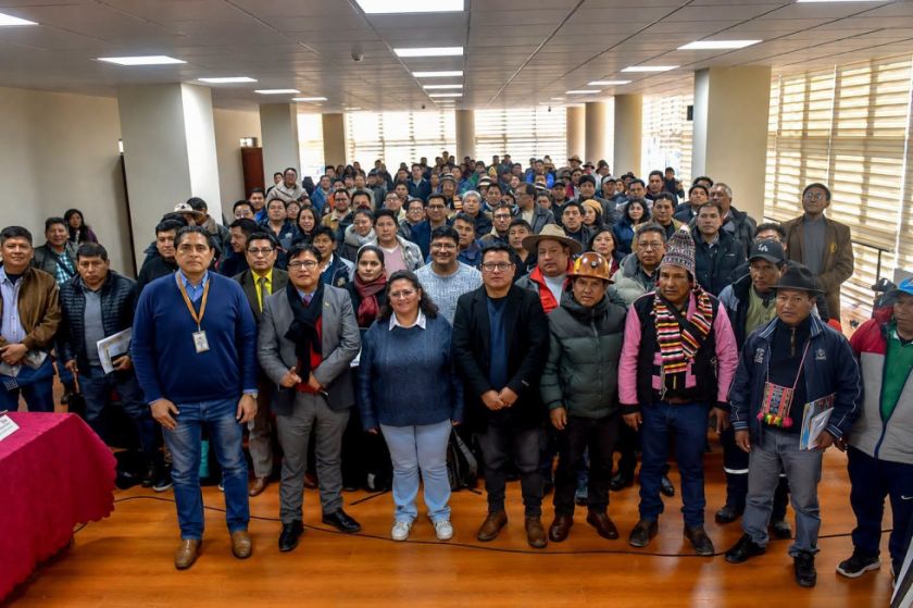 Ministerio de Salud se reúne con municipios de Potosí para abordar proyectos