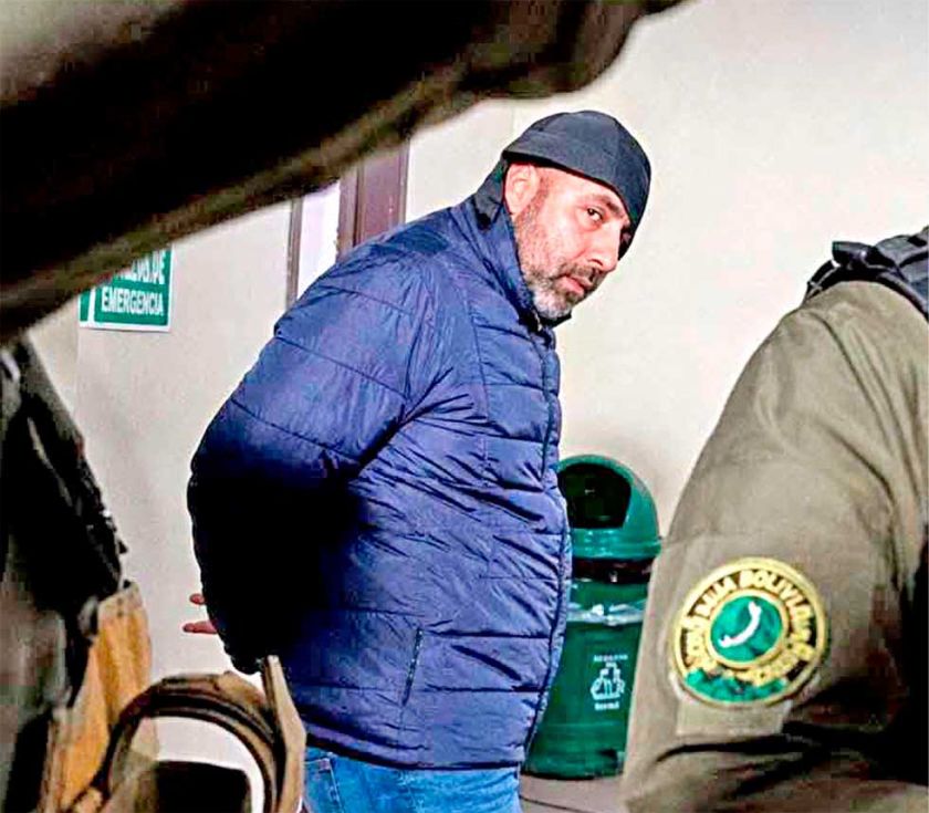 La Fiscalía halla Bs 500 mil y una ‘minigranja’ de bots 
