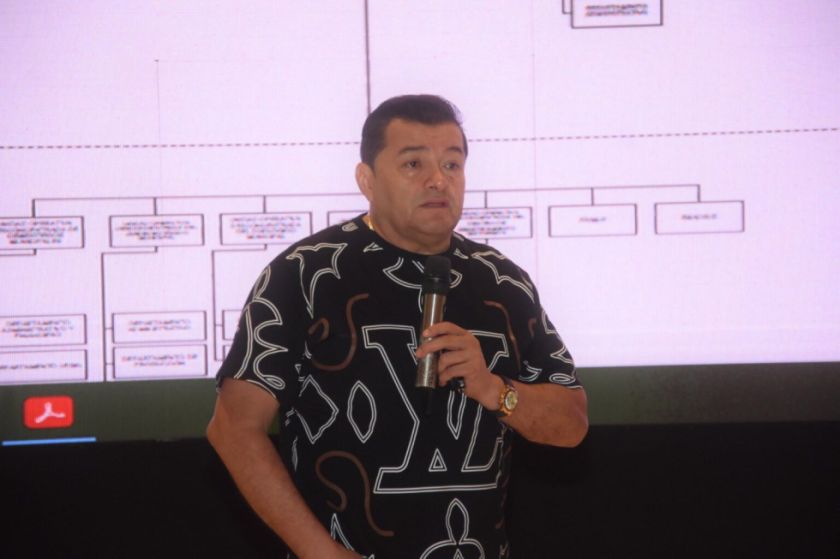 Envían a la cárcel a exsecretario de Jhonny Fernández y este le pide que dé la cara
