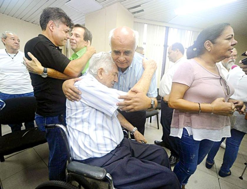 Justicia anula juicios políticos por faltas al debido proceso