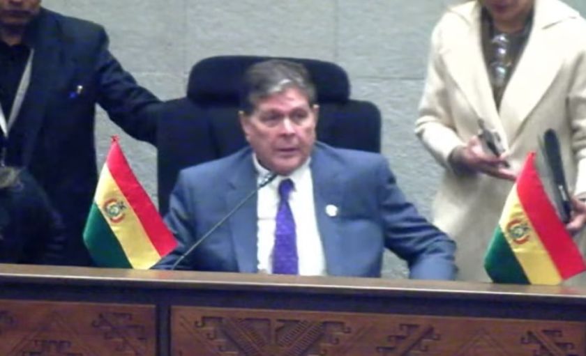 Ministro Blanco se presenta ante la Asamblea para su interpelación