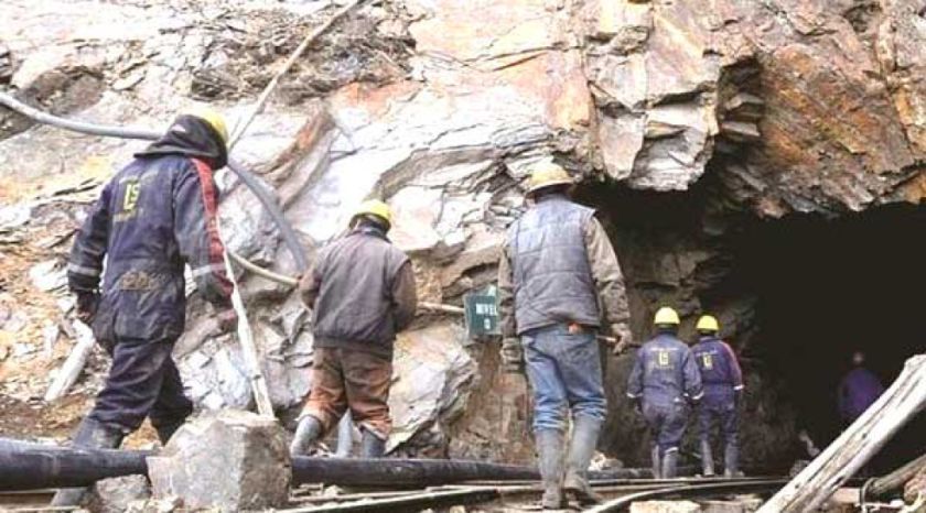 Bolivia consolida superávit comercial impulsado por exportaciones mineras