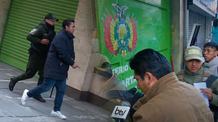 Caso Emapa: Flores y Siles acuden a una inspección de una planta piscícola en el Lago Titicaca