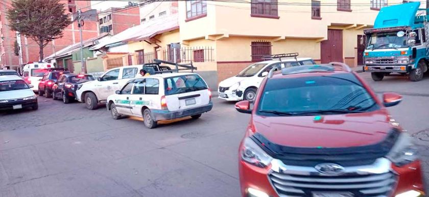 Casi 100 mil vehículos circulan por  las calles de la ciudad de Potosí