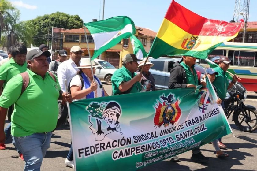 Aumentan las protestas contra el retiro parcial de la subvención al diésel en Bolivia