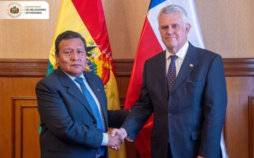 Canciller se reúne con el Cónsul de Chile y perfilan visita de Kast a Bolivia
