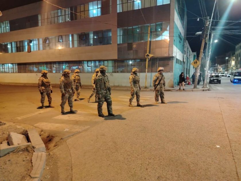 Ministro de Defensa abre la posibilidad de ampliar el estado de excepción en el país