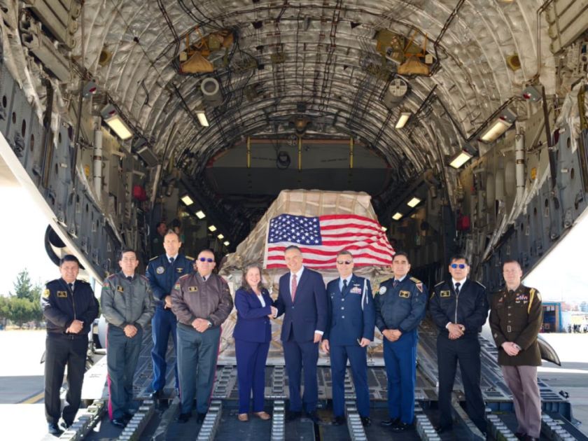 Bolivia recibe de Estados Unidos donaciones para las Fuerzas Armadas