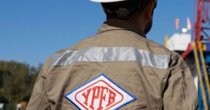 Miembro del directorio de YPFB propone reducir a 90 días la intervención