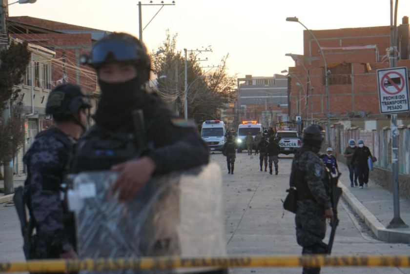 Ministro de Defensa se pronuncia sobre detonaciones en el RAM- 2 " Bolivar" en Viacha