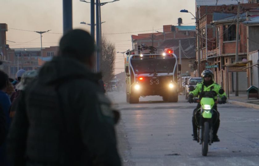 Viacha declara tres días de duelo por las víctimas de las detonaciones en el RM-2 Bolívar