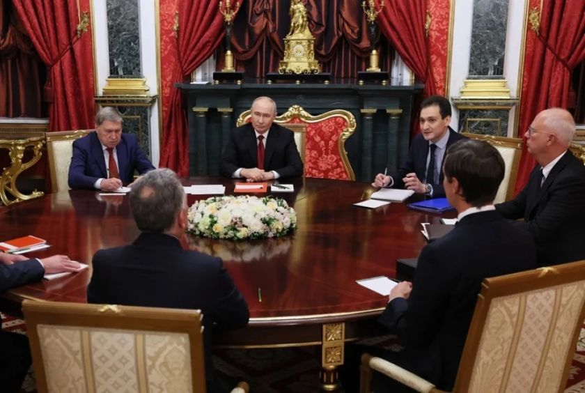 Concluyen las negociaciones sobre Ucrania entre Putin y los emisarios de la Casa Blanca