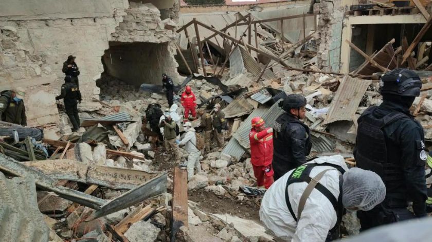 IDIF toma muestras genéticas para identificar restos recuperados en Viacha