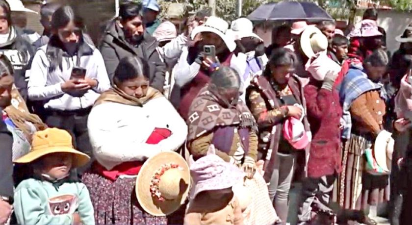 Viacha: Despliegan brigada multidisciplinaria y homenajean a víctimas