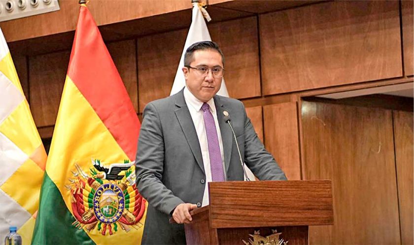 Gobierno: Recortes llegan a los Bs 8.000 millones