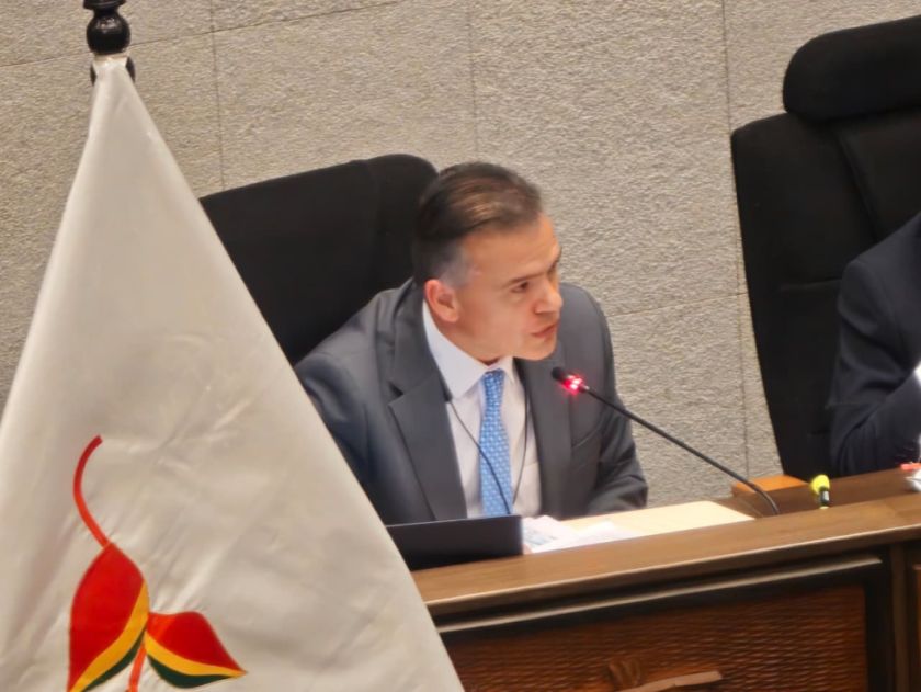 Ministro Justiniano plantea revisión periódica y conclusión anticipada del estado de excepción