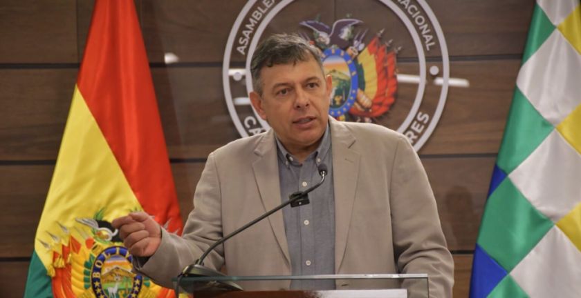 Presidente del Senado estima realización del referéndum para reformas a fines de 2027