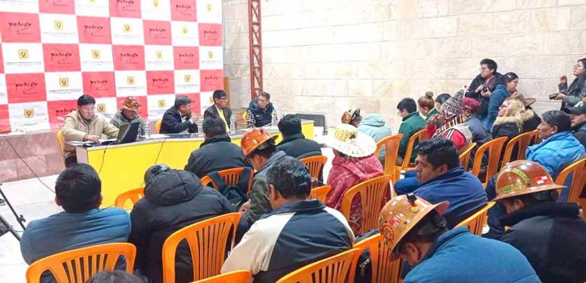 Municipios productores exigen  el 50 % de las regalías mineras