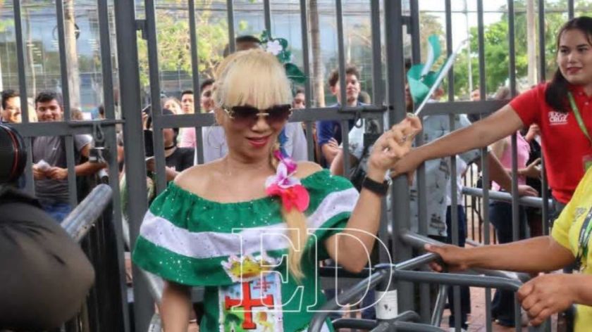 Una profesora filipina es la primera en ingresar a la Expocruz 2026
