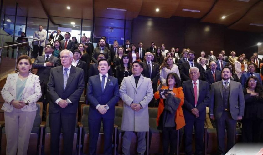 Gobierno otorga reconocimientos a más de 100 profesionales en el Día del Médico Boliviano