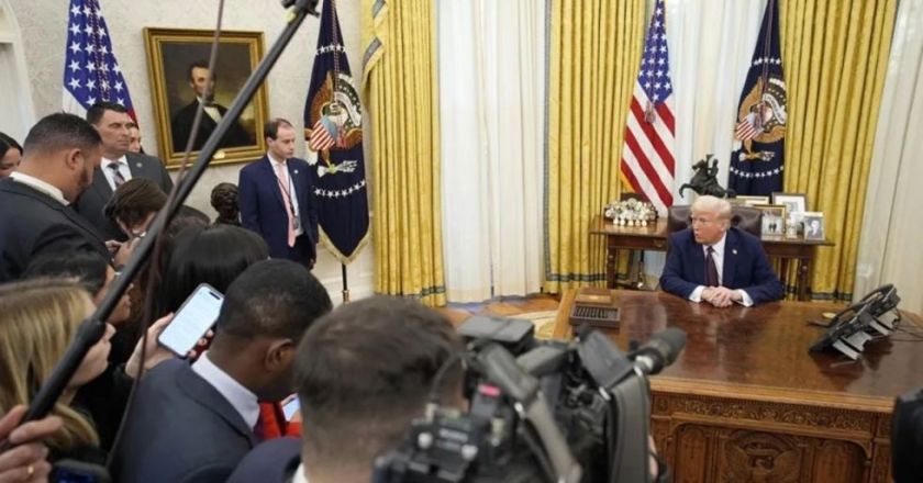Cadenas de televisión de EEUU suspenden cobertura de Trump en apoyo a medios vetados