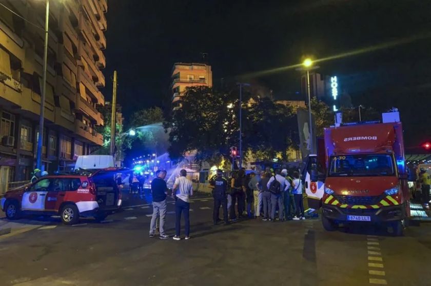 España: Un fallecido y 13 heridos en el incendio de una residencia