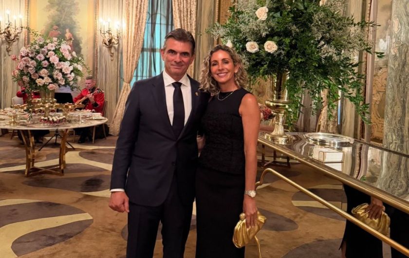 María Elena Urquidi comparte en redes su viaje a EEUU y felicita al Presidente por su cumpleaños