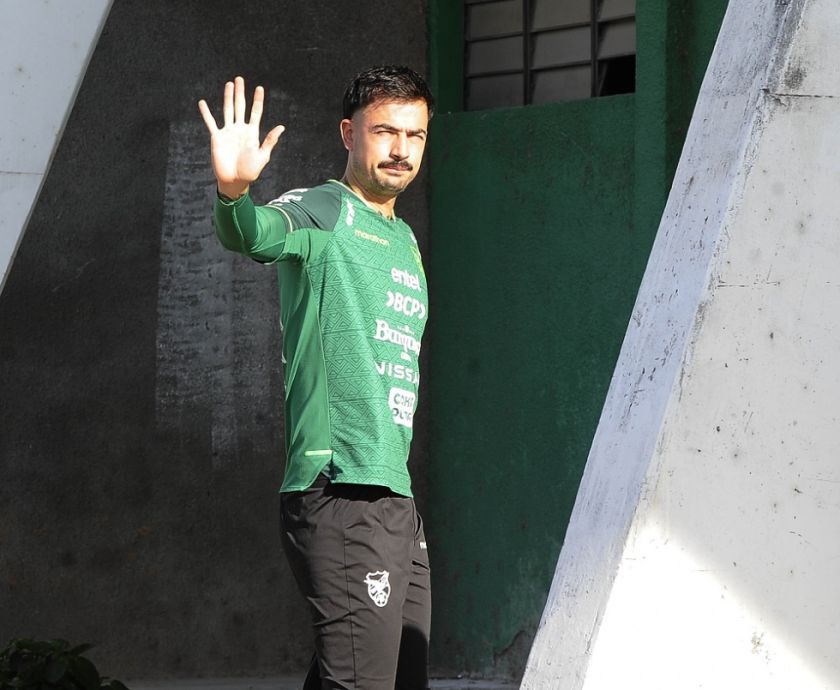 Viscarra cuenta con el pulgar arriba de Villegas para ser titular