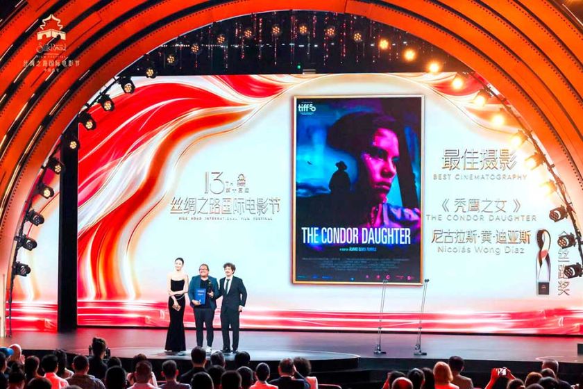 China: La Hija Cóndor gana Premio a Mejor Fotografía