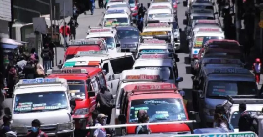 Sectores del transporte de La Paz, Cochabamba y Chuquisaca confirman que no irán al paro del lunes