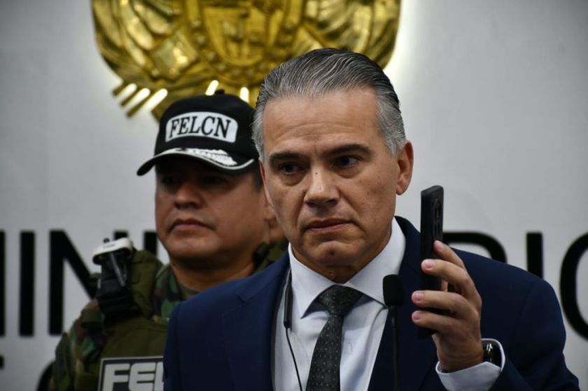 Justiniano responde a ultimátum de Evo Morales y advierte que nadie está por encima de la ley