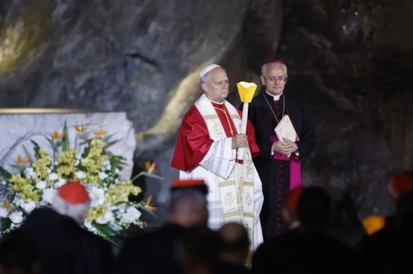 El papa León XIV se solidarizó con las víctimas de @_usos por parte del clero en Francia