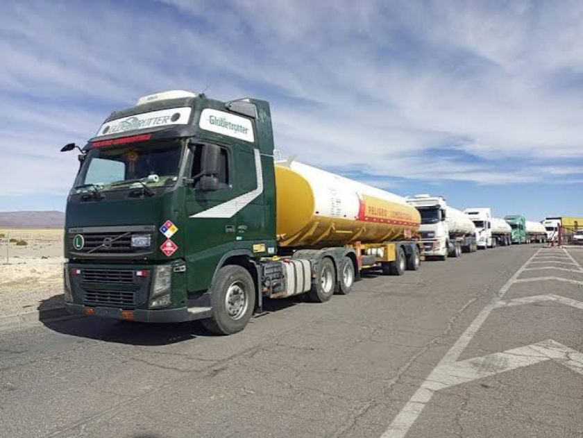 Santa Cruz espera arribo de 100 cisternas de diésel gestionadas por la Gobernación