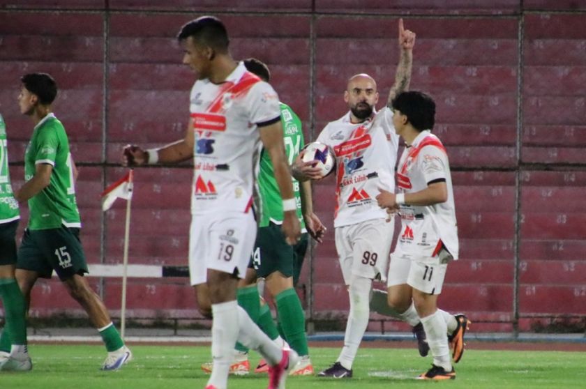 Nacional Potosí empata con un penal en la adición