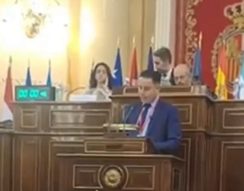 Edmand Lara expone el caso del fiscal Mariaca en el Foro Iberoamericano de Madrid