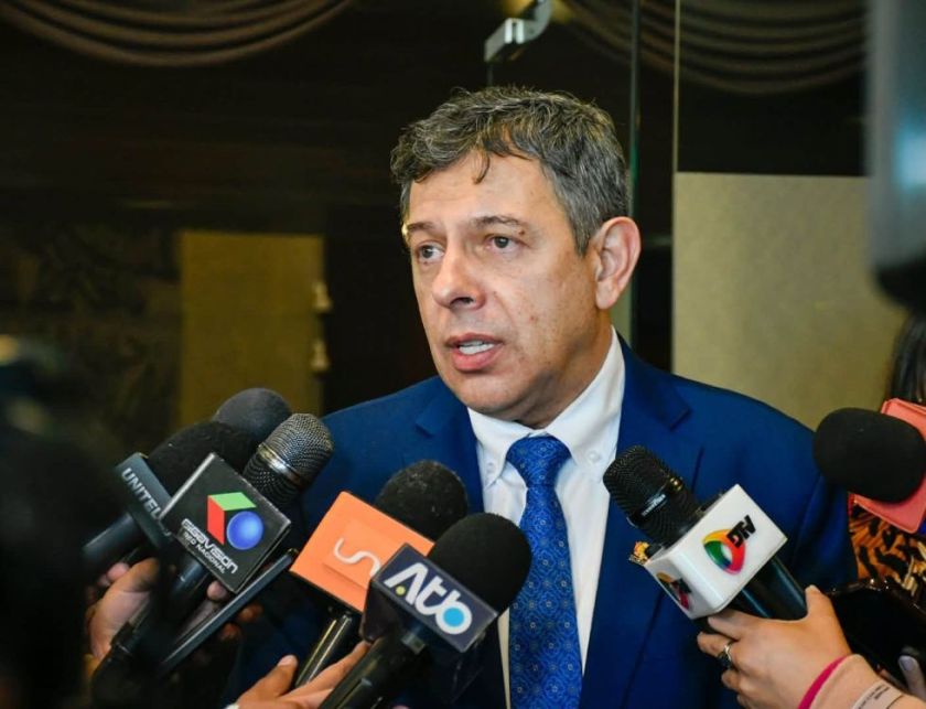 Ávila sugiere a Urioste devolver la credibilidad a la Fiscalía y pide apoyo de la población