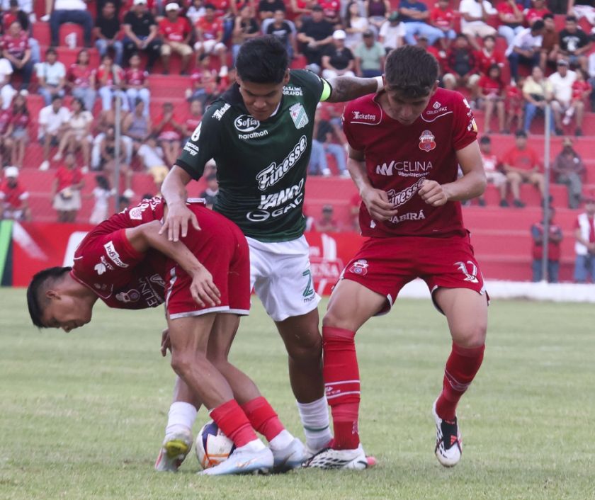 Guabirá remonta para meterse en la pelea por ingresar a los cuartos de final