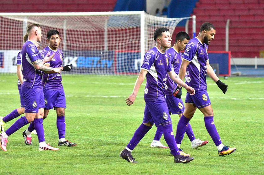 Real Potosí y San Antonio juegan un partido decisivo
