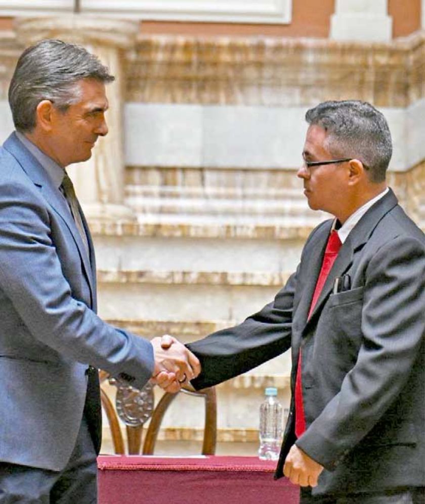 Paz fija cuatro desafíos a Urioste y resalta la decisión legislativa
