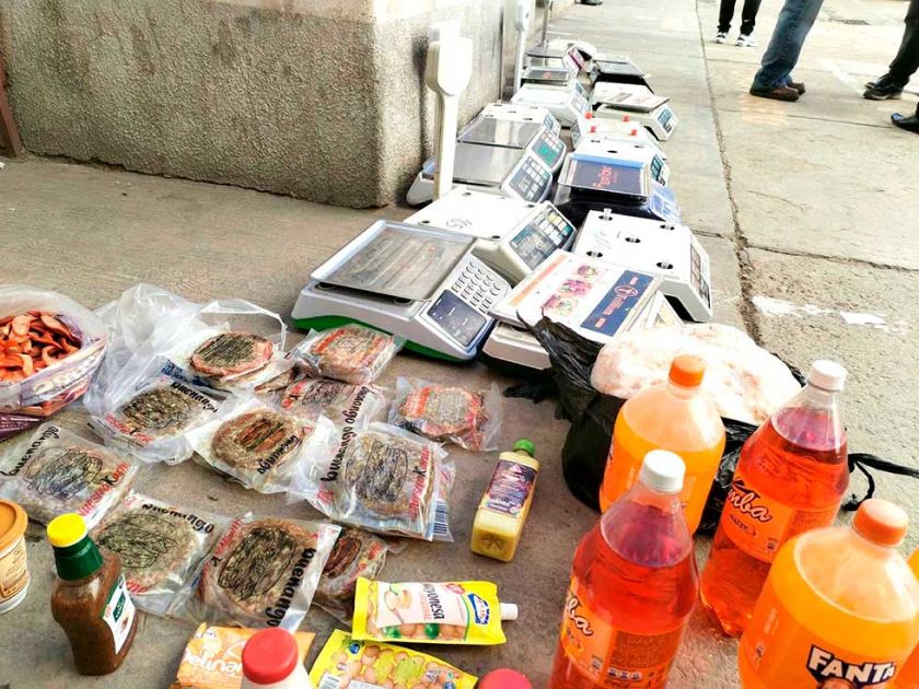 Decomisaron 20 balanzas  adulteradas de varias friales        