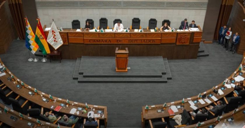 Conminan a exdiputados a devolver equipos, pero ellos exigen respeto al debido proceso
