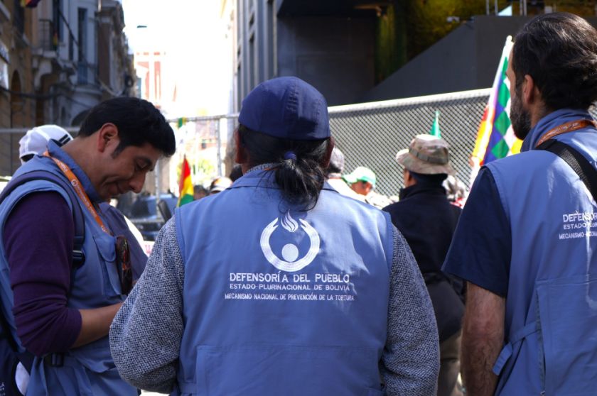 La Defensoría llama a la convivencia pacífica en el día de la democracia