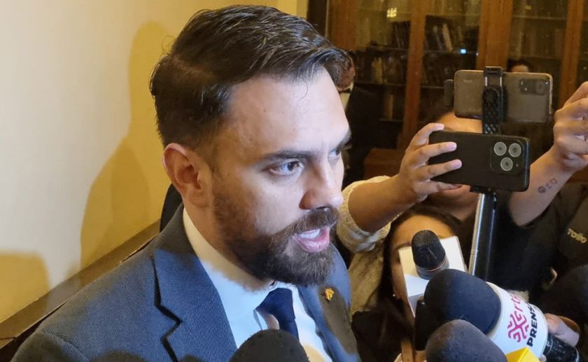 Fiscal General asevera que se emitió alerta migratoria con sello rojo contra Eduardo Del Castillo