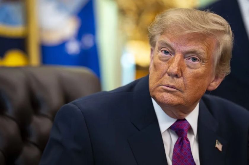 Donald Trump dice que ha llegado el momento de que Ucrania tenga un nuevo presidente
