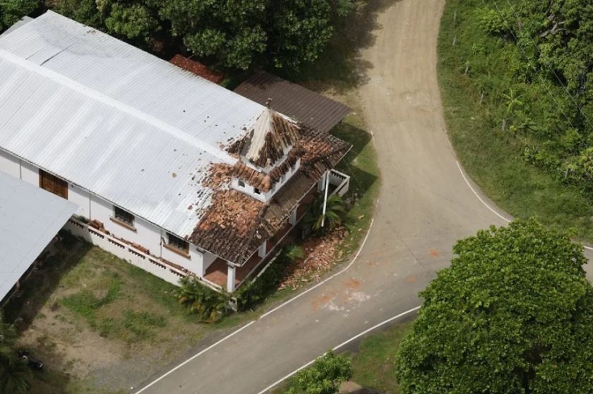 Panamá: Un pueblo queda incomunicado por el terremoto